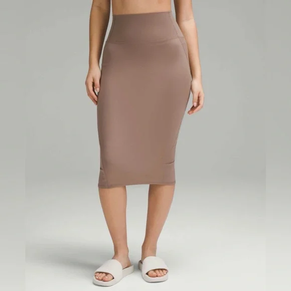 NWOT Lululemon Nulu Slim-Fit High-Rise Skirt in Taupetastic - Picture 2 of 9